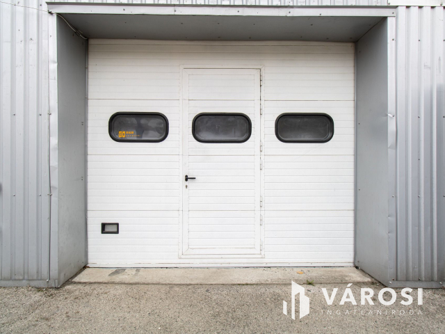 ELADÓ ipari ingatlan 4 db lakással és 2 db műhellyel!