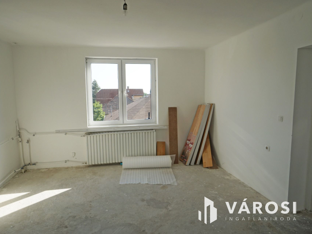 Központi több generációs családi ház a piac térnél