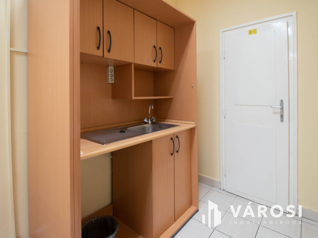 109 m2-es önálló irodaegyüttes kiadó a Lehel tértől 500 m-re