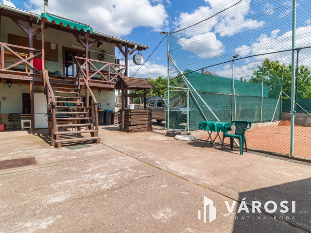 Bejáratott Sportlétesítmény eladó Sóskúton!