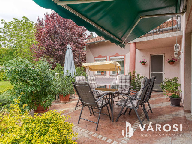 Presztizs tökéletes udvarral Újszegeden