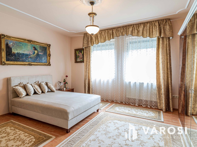 Presztizs tökéletes udvarral Újszegeden