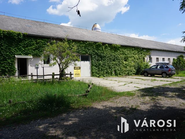 Földszinten elhelyezkedő ipari ingatlan remek áron!