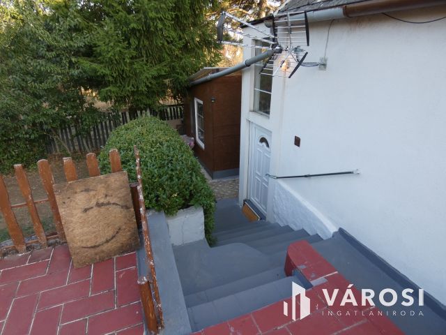 Ecséri templomrom (Révfülöp) közelében nyaraló eladó