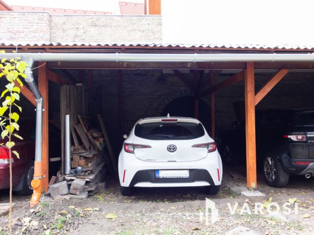 Udvari beállók a belvárosban