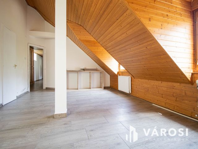 Kiadó Irodák Győr Belvárosában egy udvarban