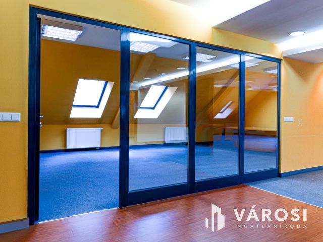Panorámás irodahelyiség a III. kerületben