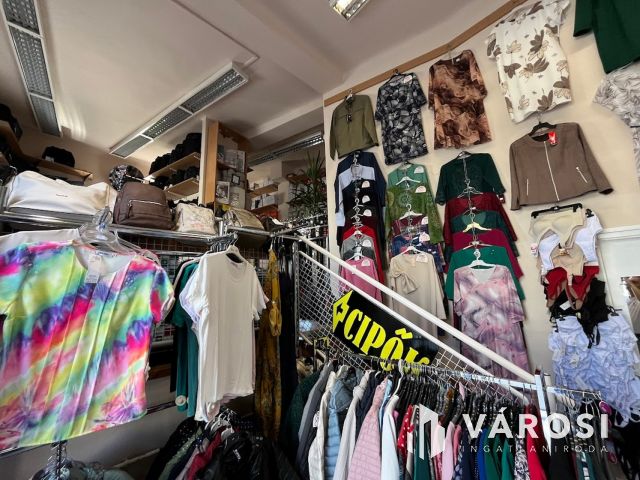 Figyelem!!! Belvárosi két lakás egyben, jó helyen eladó!