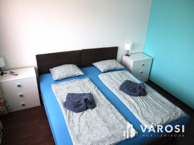 Panorámás felújított lakás a Beszédes József sétányon