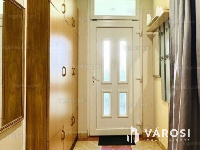 Debrecen-Józsán szép családi ház ,hatalmas műhellyel   eladó