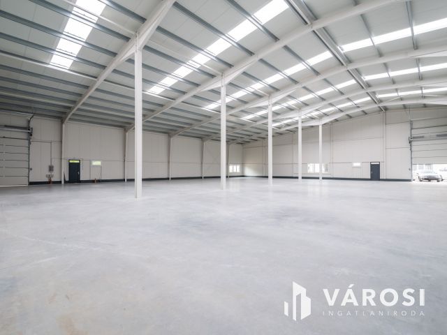 2 oldalról rakodható, nagy belmagasságú raktár Alsónémedin