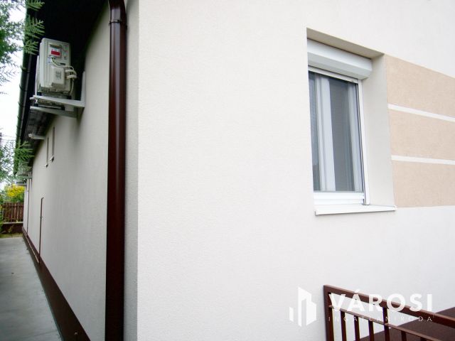 Azonnal költözhető 4 szobás felújított ház a központban