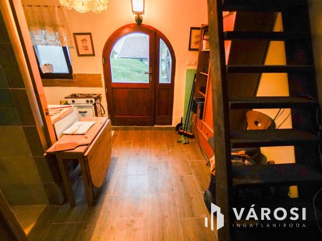 Lakható présház Tökön!