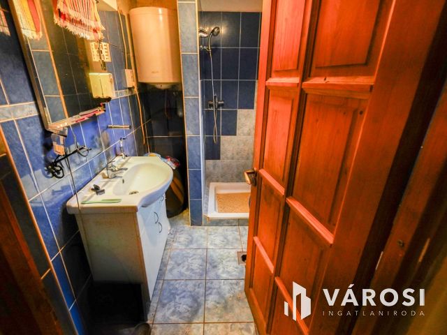 Vácon családi ház a tavak közelében!