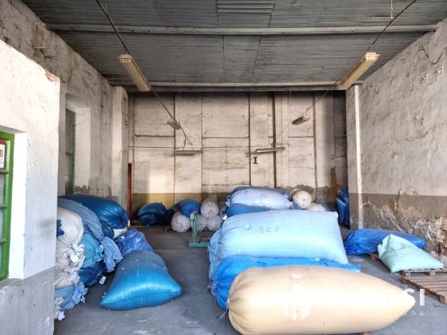 Eladó ipari ingatlan – nagy terekkel és saját kúttal!