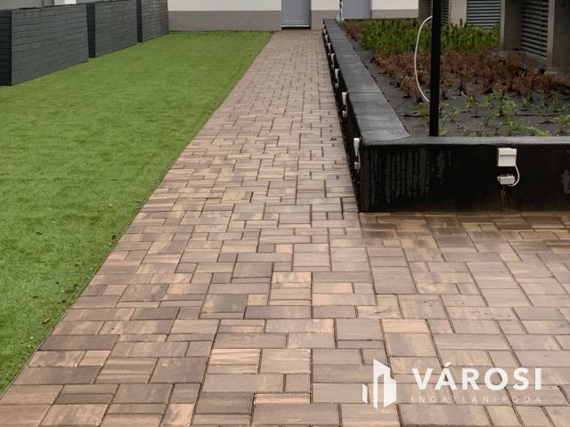 Debrecen belvárosában impozáns  lakás