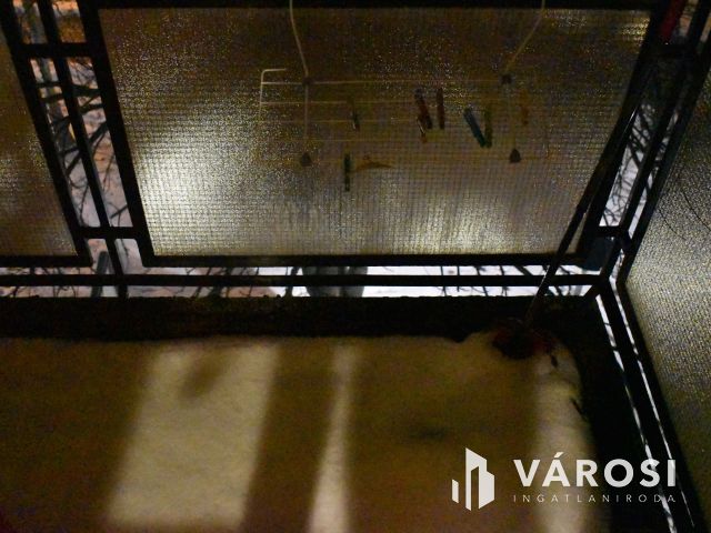 3 szobás felújított lakás egyedi panorámával a központban!