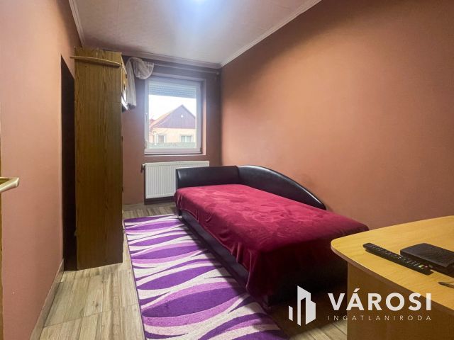 Újfehértó – Háromszobás családi ház  a meggy városában!