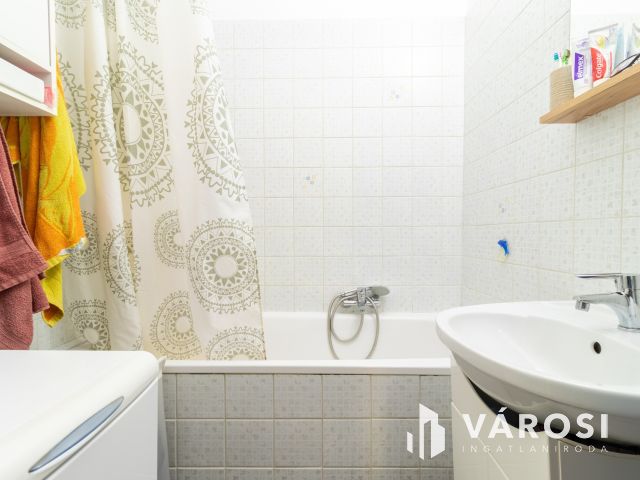 Eladó 2+1 félszobás lakás Óbudán