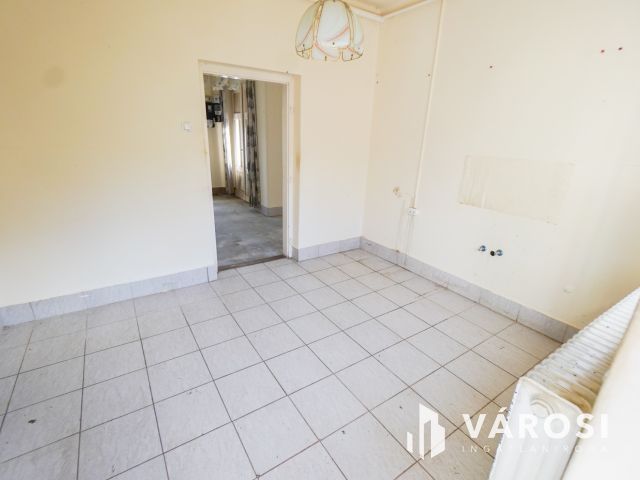 Felújítandó családi ház szenzációs településen!