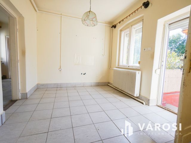 Felújítandó családi ház szenzációs településen!