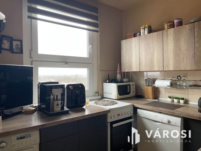 Három szobás panel lakás a Lencsésin