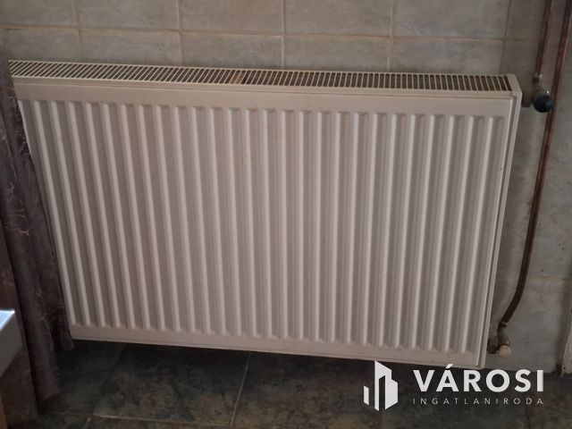 Sümegen kis családi ház várpanorámával eladó