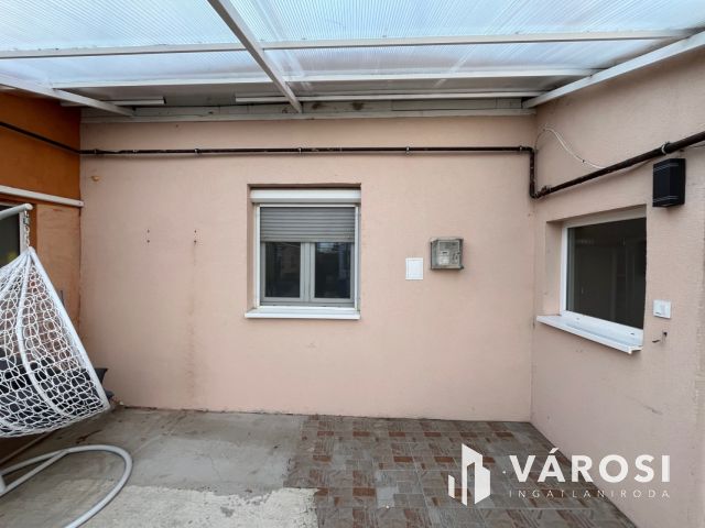 Debrecen Belvárosában 2 Szobás Jó Kis Ház!