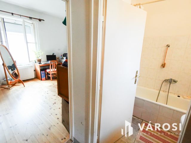 Szigetmonostor központi részén!