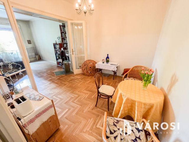 Több lakásra bontható szenzációs elhelyezkedéssel!