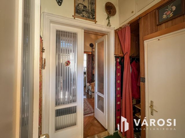 Nagypolgári lakás a belváros szívében