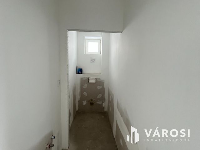 Hajdúböszörményi Új Ipari Csarnok Nagyon Jó Helyen