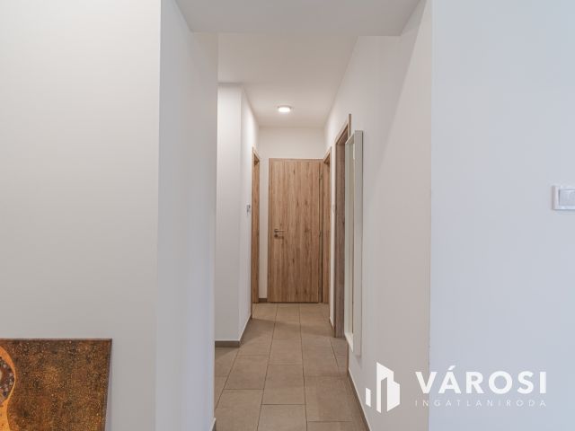 Fiatal lakás Rókus szélén