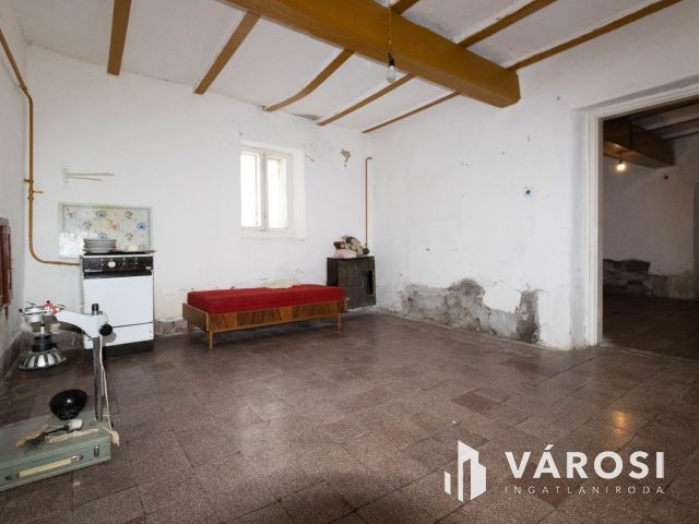 Rengeteg lehetőséget rejtő családi ház Tótkomlóson